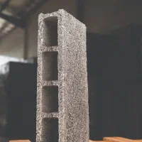 بلوک پوکه و سنگین