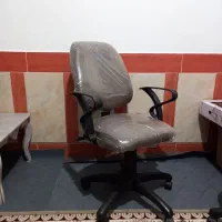 صندلی کامپیوتری چرخدار