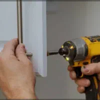 تعمیرات و نصب کابینت و دکور چوبی