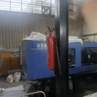 کارگر خانوم بخش کنترل کیفیت