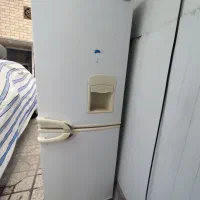 یخچال فریزر بدون برفک دارای آب سردکن