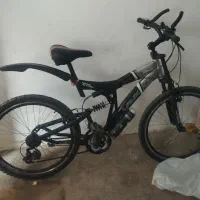 دوچرخه کامل تعمیر شده است