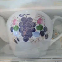 قوری چینی سایز بزرگ آکبند و نو مناسب جهیزیه و هدیه