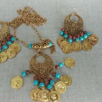 اکسسوری گوشواره‌ و گردنبند