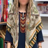 روسری ابریشمی سایز ۱۴۰ پایمرد