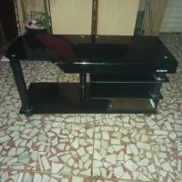 میز تلویزیون شیشه ای