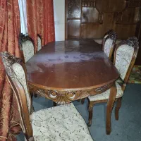 مبل سلطنتی و میز بزرگ