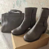 تعدادی کفش وکیف ست وکتونی بفروش میرسد