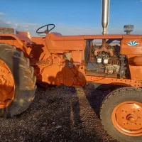 تراکتور رومانی مدل57تمیز