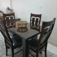 میز ناهار خوری ۴ نفره در حد نو