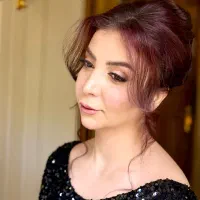 میکاپ و شنیون در میدان جمهورب اسلامی و قائمیه