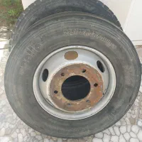 لاستیک چینی۱۷ونیم ۲۳۵ و یک رینگ مناسب جفت و زاپاس