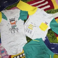 لباس و کفش بچگانه