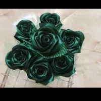باگس گل  زیبا ۷شاخه همراه باکس وشاین تور رایگانه