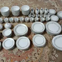 تعدادی ظروف بدون استفاده مانده بدلیل جابجایی