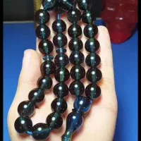 سه عدد تسبیح سندلوس و کهربا کهنه بانکوکی