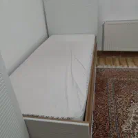 تخت و کمد