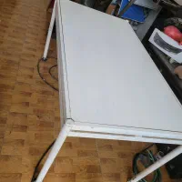 میز فلززی