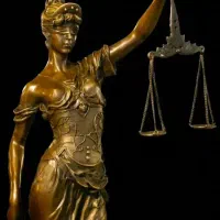 انجام کار وکالت و دادگاهی