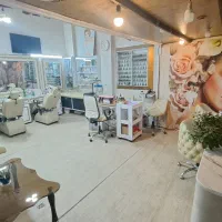 اصلاح و ابرو کار ناخنکار شینیونکار