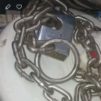 یکعدد زنجیر قدیمی یک مترو نیم تناژی