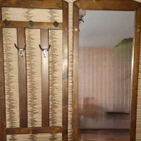آینه و جالباسی
