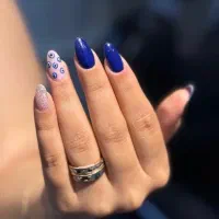 کاشت ناخن رایگان