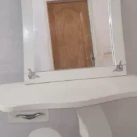 میز و آینه
