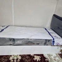 تخت خواب به همراه تشک طبی