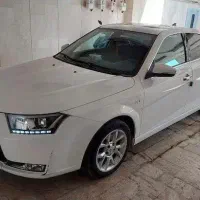 دنا پلاس اتوماتیک آپشنال سفید مشکی مدل ۱۴۰۴