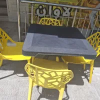 میز و صندلی