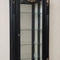 ویترین چوبی مشکی طلایی کلاسیک