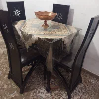 میز نهار خوری چوبی، غذاخوری