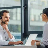 مترجم شفاهی ،حضوری، همراه انگلیسی