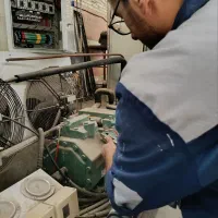 تعمیرات ،جابجایی، انواع سردخانه و یخچال فروشگاهی
