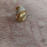 یک دونه انگشتر طلا حدود 4 گرم خورده گرمی 18 و500