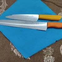 چاقو و قفسه مغازه
