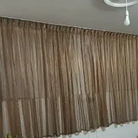 پرده نسکافه ای با زری طلایی در حد