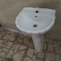 روشویی باپایه