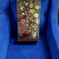 ساعت دیواری و قاب عکس