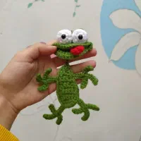 دسته گل و عروسک بافتنی