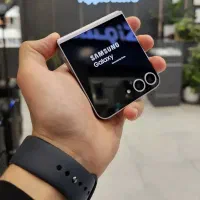گوشی سامسونگz filip6 /5G