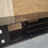 میز زیر تلویزیون