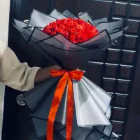گل رز قرمز