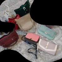 جراج تعدادی کیف رو دوشی