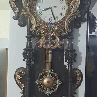 ساعت دیواری در حد نو