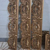 کتیبه و چوب پرده