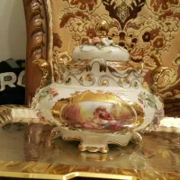 شکلاتخوری وظروف گل برجسته کمیاب