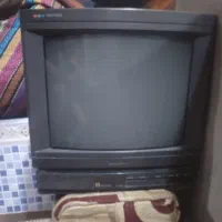 پنکه سقفی و تلویزیون رنگی سونی ۱۴ اینچ