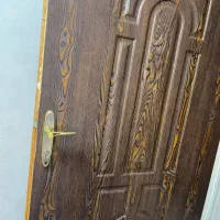 فروش کمد دیواری ، کابینت آشپزخانه و ۴ عدد درب اتاق